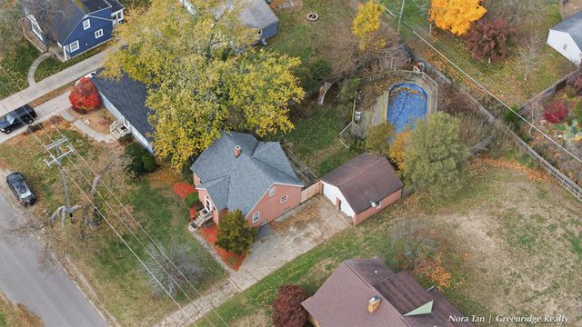 23 E 35th Street, Holland, MI 49423