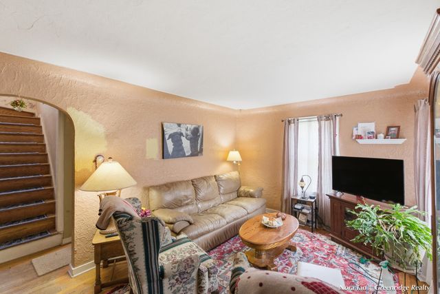 23 E 35th Street, Holland, MI 49423