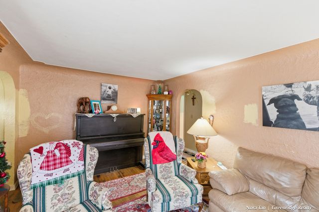 23 E 35th Street, Holland, MI 49423