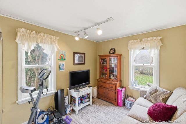 23 E 35th Street, Holland, MI 49423