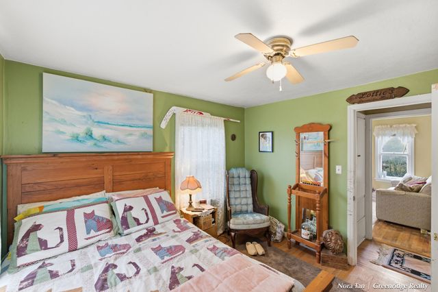 23 E 35th Street, Holland, MI 49423