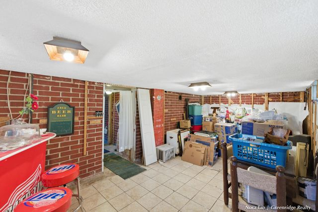 23 E 35th Street, Holland, MI 49423