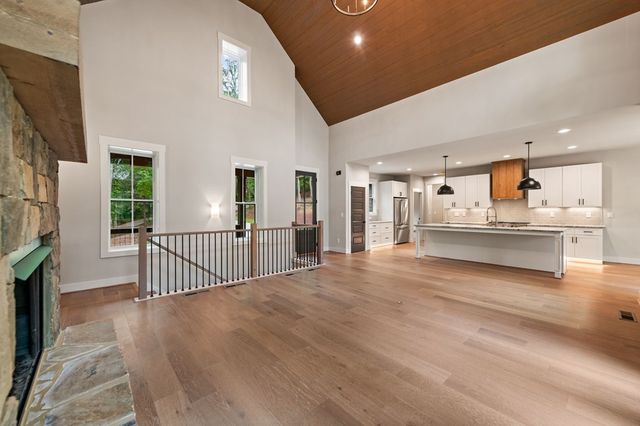298 Lower Creek Trail, Ellijay, GA 30540