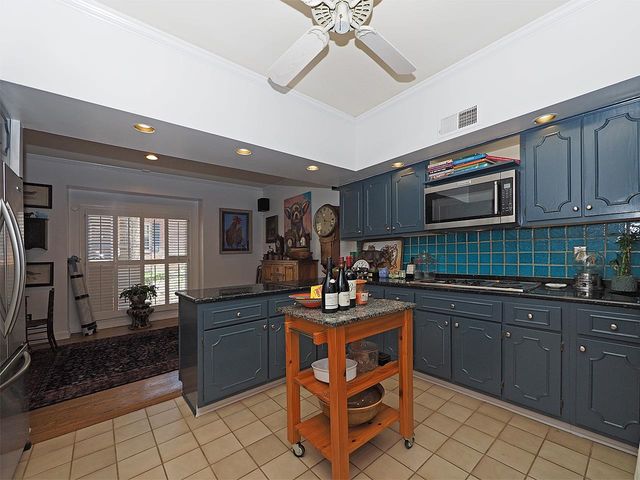 253 WINDOVER GROVE DR, Memphis, TN 38111