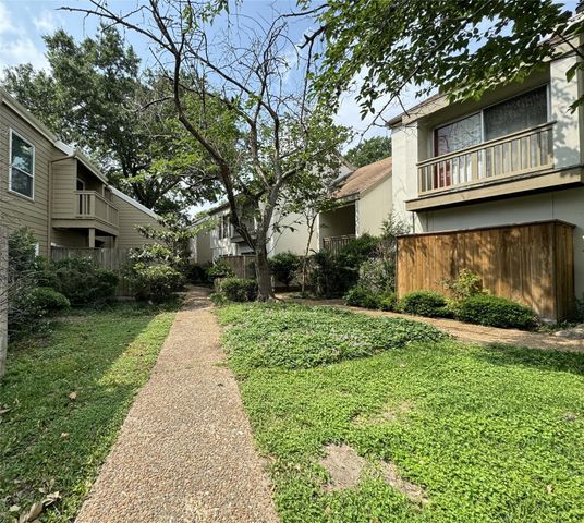 2100 Tanglewilde Street 626, Houston, TX 77063