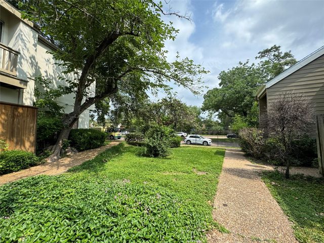 2100 Tanglewilde Street 626, Houston, TX 77063