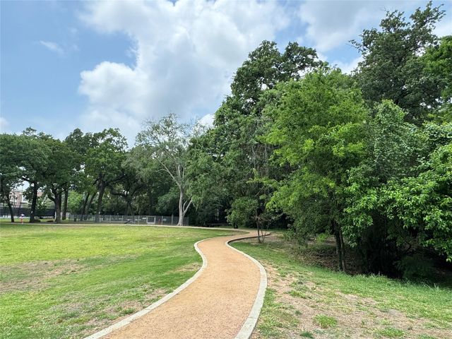 2100 Tanglewilde Street 626, Houston, TX 77063