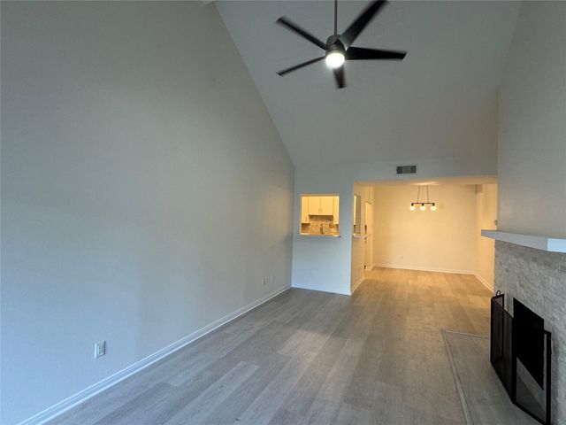 2100 Tanglewilde Street 626, Houston, TX 77063