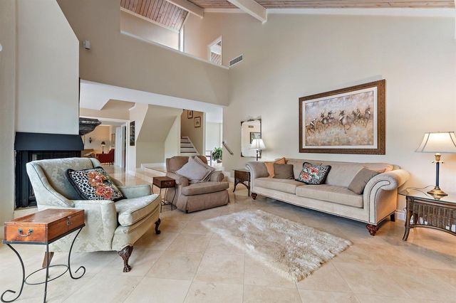 104 W Spearfish Lane, Jupiter, FL 33477