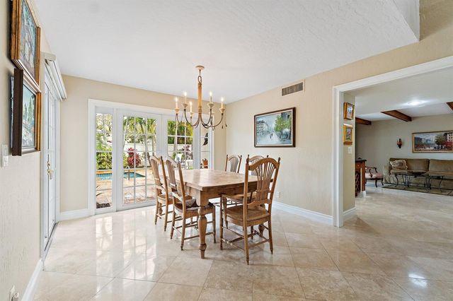 104 W Spearfish Lane, Jupiter, FL 33477