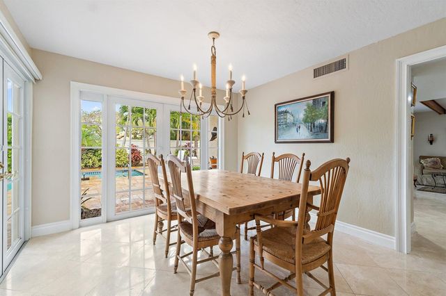 104 W Spearfish Lane, Jupiter, FL 33477