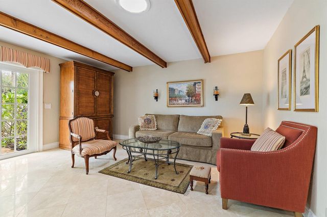 104 W Spearfish Lane, Jupiter, FL 33477
