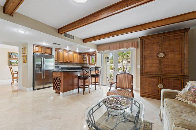 104 W Spearfish Lane, Jupiter, FL 33477