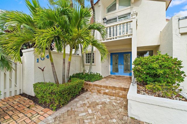 104 W Spearfish Lane, Jupiter, FL 33477