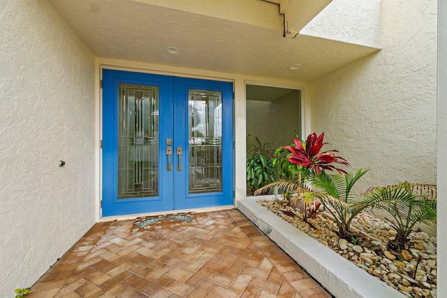 104 W Spearfish Lane, Jupiter, FL 33477