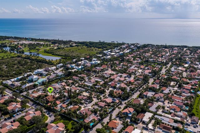 104 W Spearfish Lane, Jupiter, FL 33477