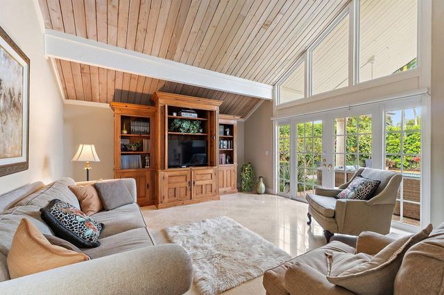 104 W Spearfish Lane, Jupiter, FL 33477