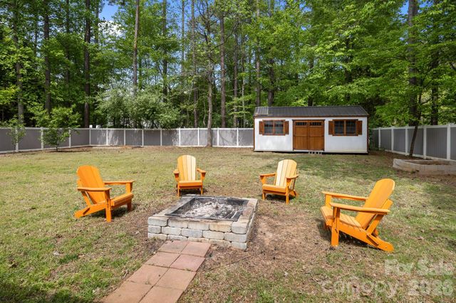 8821 Hambright Road, Huntersville, NC 28078