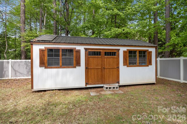 8821 Hambright Road, Huntersville, NC 28078