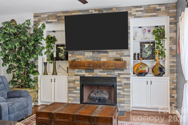 8821 Hambright Road, Huntersville, NC 28078