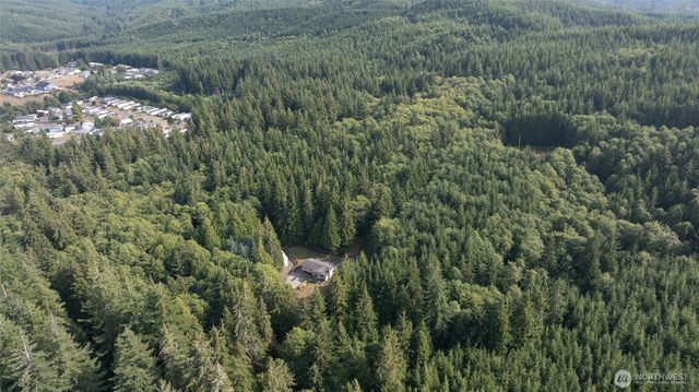 1417 Stanford Drive, Cosmopolis, WA 98537