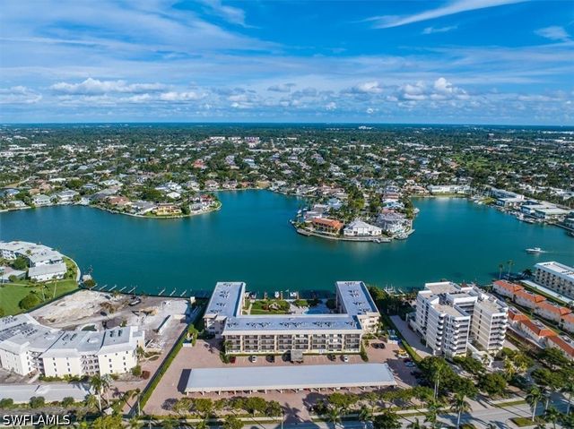 3200 Gulf Shore BLVD N 115, Naples, FL 34103