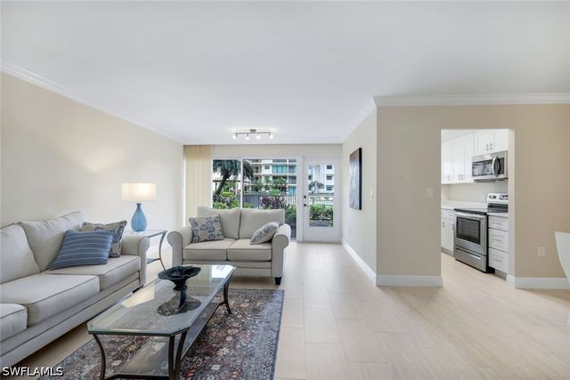 3200 Gulf Shore BLVD N 115, Naples, FL 34103