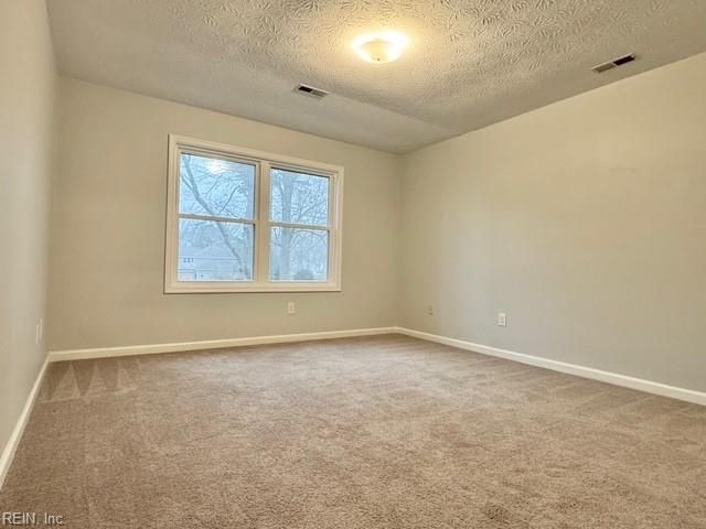 905 Edgewater DR, Newport News, VA 23602