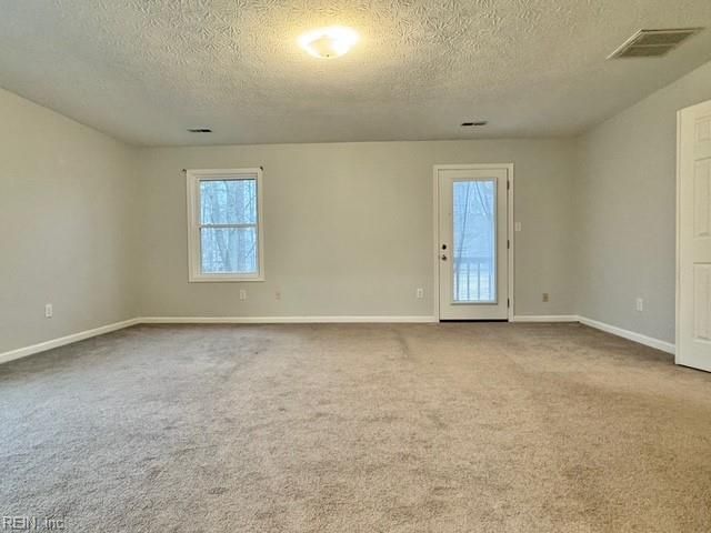 905 Edgewater DR, Newport News, VA 23602