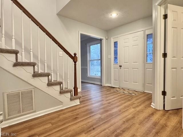 905 Edgewater DR, Newport News, VA 23602