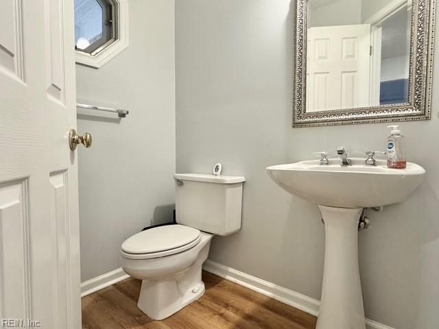 905 Edgewater DR, Newport News, VA 23602