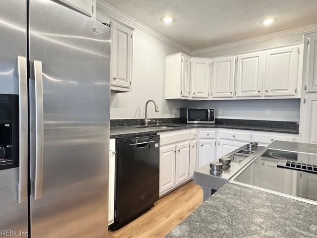 905 Edgewater DR, Newport News, VA 23602