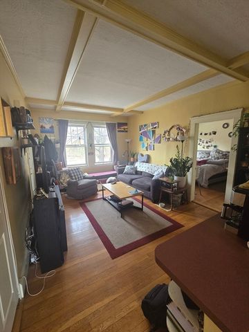 1714 Commonwealth Ave 5, Boston, MA 02135