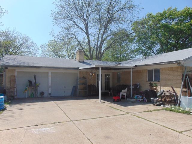 2114 E Park Row Drive, Arlington, TX 76010