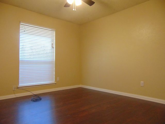 2114 E Park Row Drive, Arlington, TX 76010