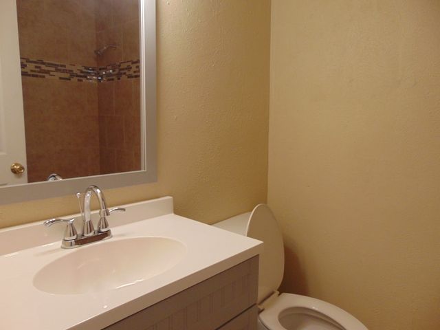 2114 E Park Row Drive, Arlington, TX 76010