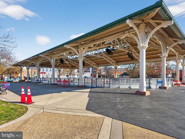 9842 PICKENS PL, Manassas Park, VA 20111