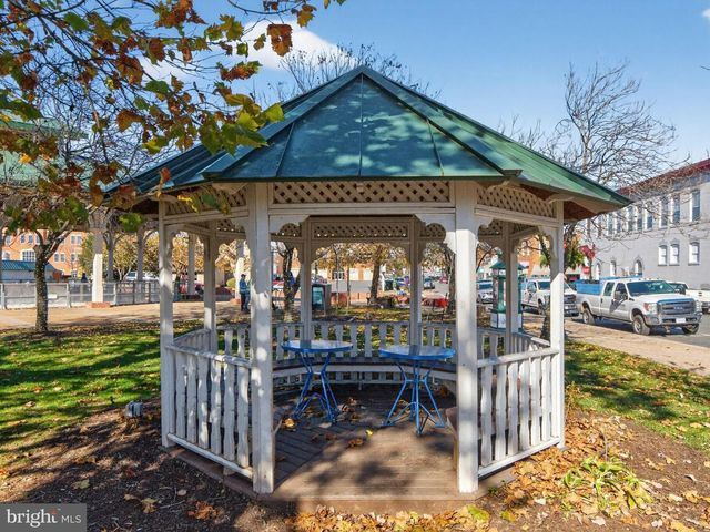 9842 PICKENS PL, Manassas Park, VA 20111