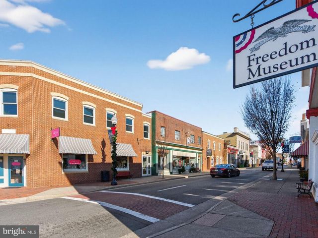 9842 PICKENS PL, Manassas Park, VA 20111