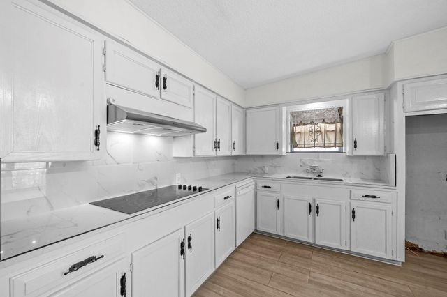 7123 Leader Street, Houston, TX 77074