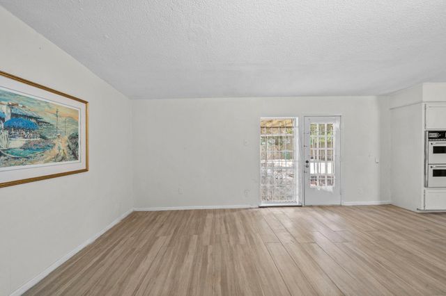 7123 Leader Street, Houston, TX 77074