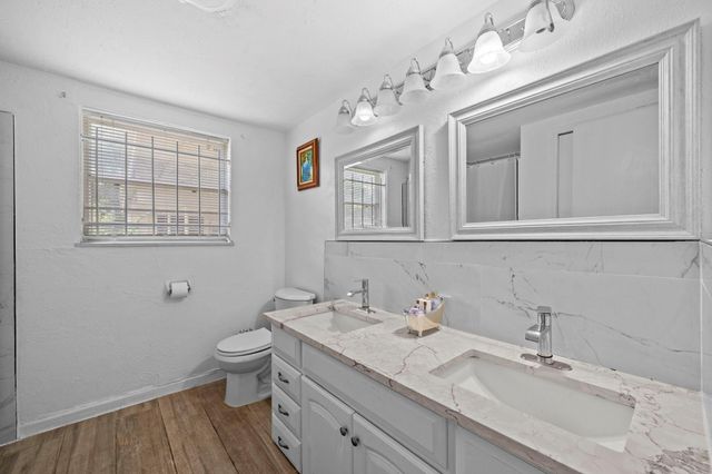 7123 Leader Street, Houston, TX 77074
