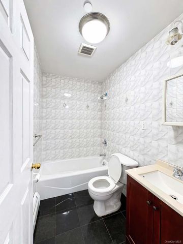 104-33 39th Avenue 2B, Corona, NY 11368