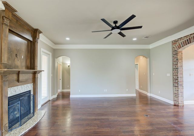 517 Tupelo Drive, Bossier City, LA 71111