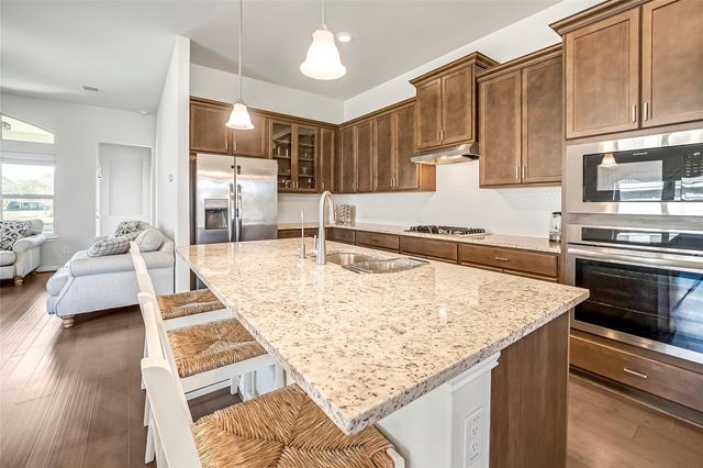 4213 Leslies Way, Dickinson, TX 77539