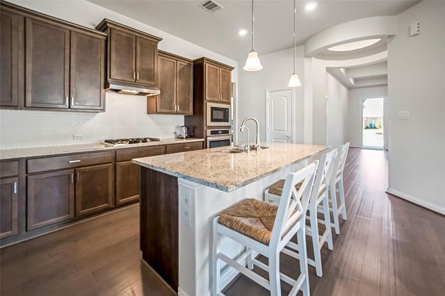 4213 Leslies Way, Dickinson, TX 77539