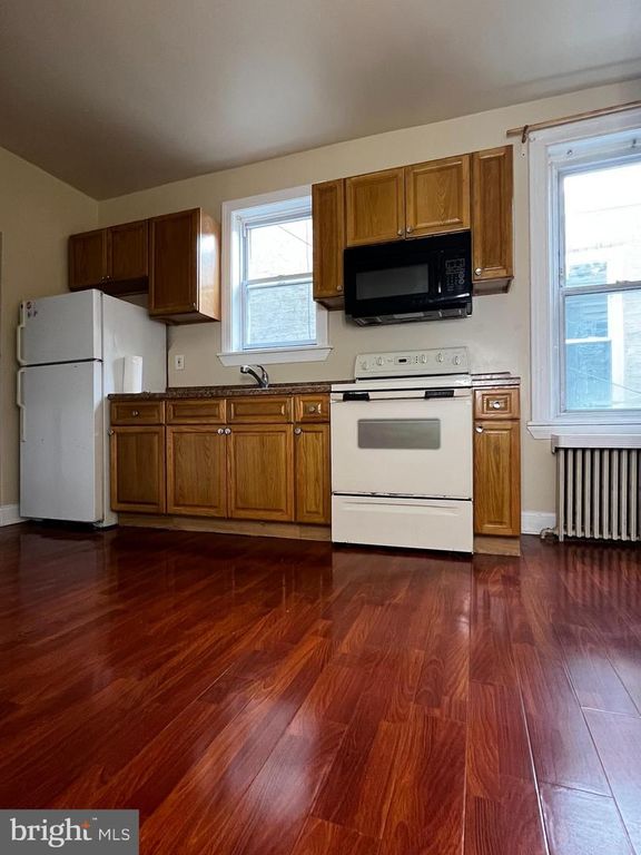 1635 S 15TH ST, Philadelphia, PA 19145