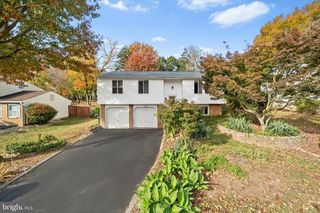 9323 KITE ST, Burke, VA 22015