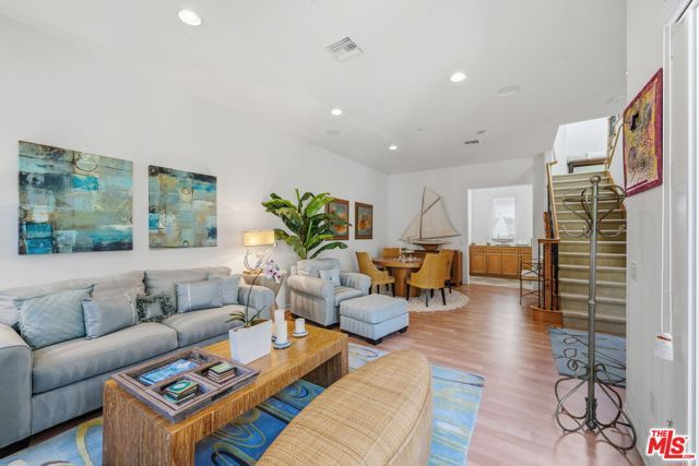 4061 Adriatic Street, Oxnard, CA 93035