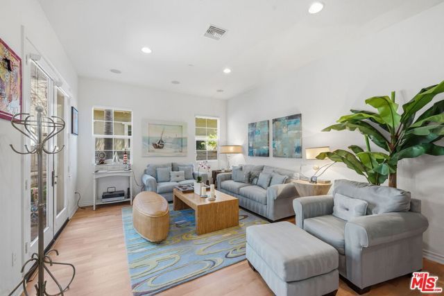 4061 Adriatic Street, Oxnard, CA 93035